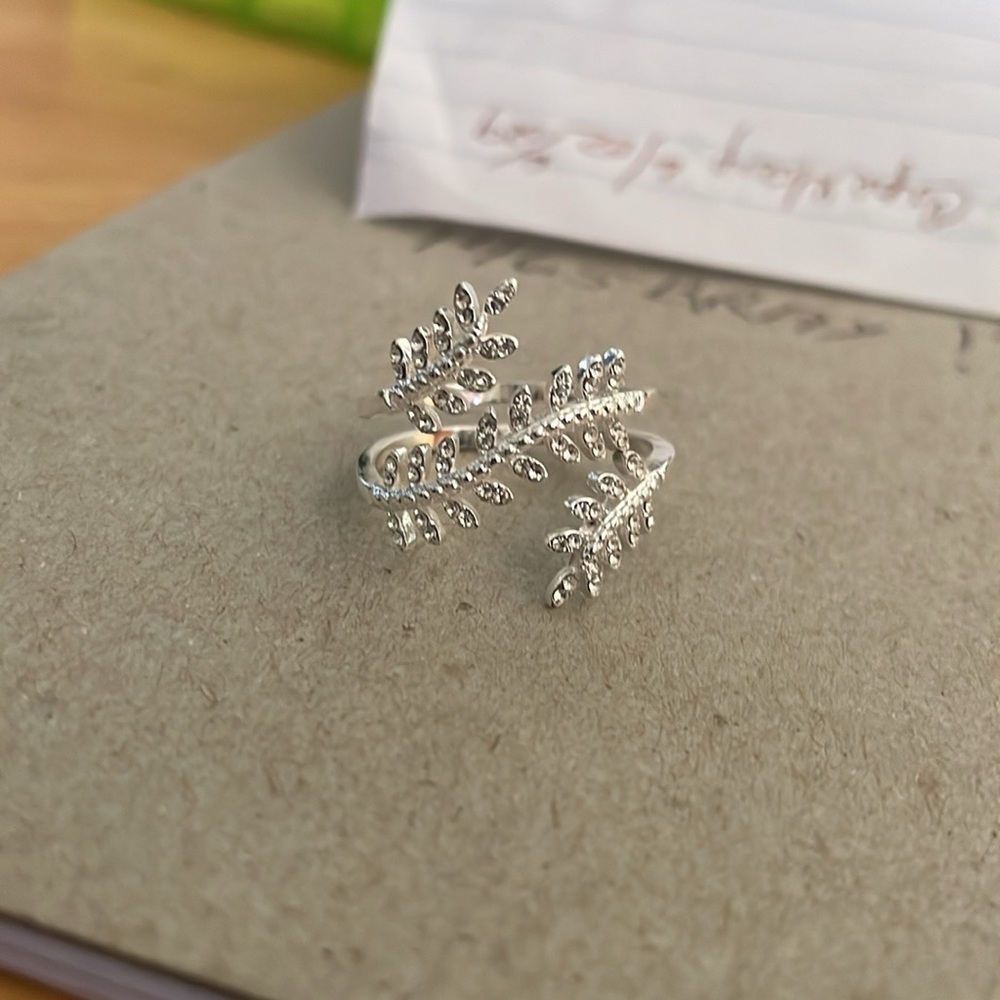 Leaf Beautiful Ring - image 4